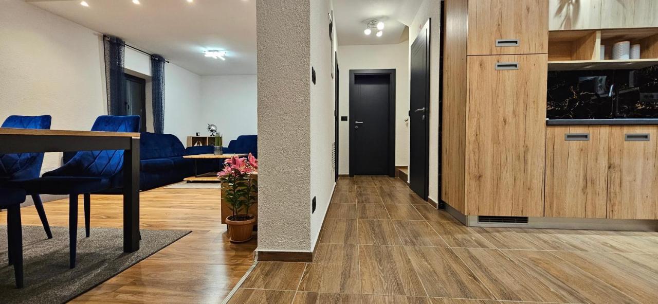Betty Apartments Borik - Whole Ground Floor روفينج المظهر الخارجي الصورة