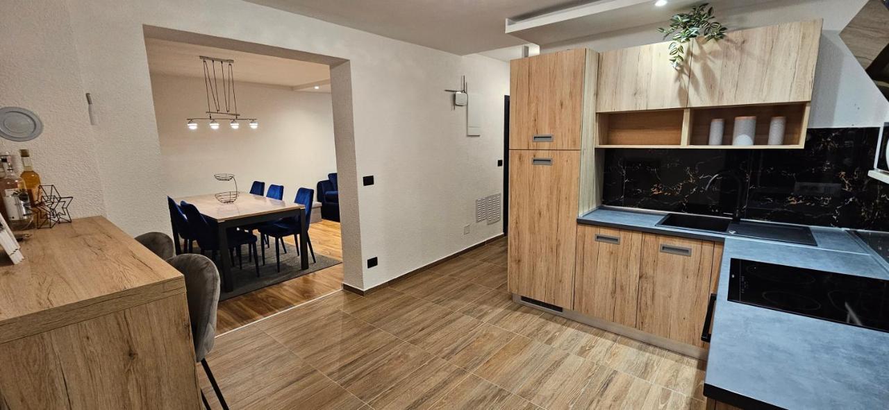Betty Apartments Borik - Whole Ground Floor روفينج المظهر الخارجي الصورة