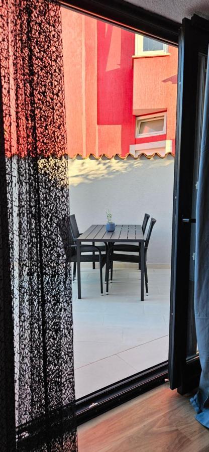 Betty Apartments Borik - Whole Ground Floor روفينج المظهر الخارجي الصورة