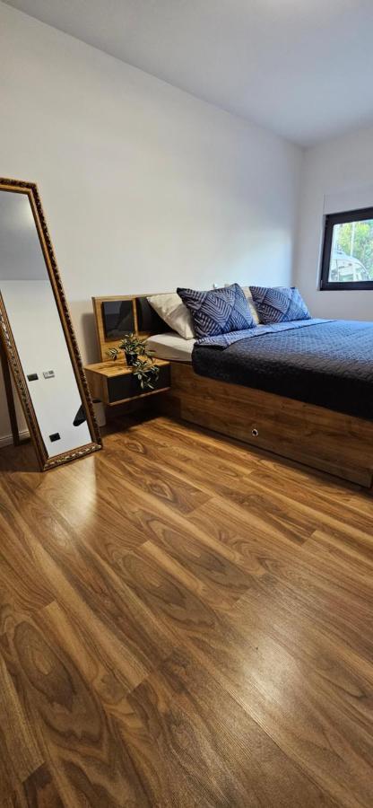 Betty Apartments Borik - Whole Ground Floor روفينج المظهر الخارجي الصورة